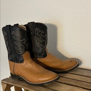 Women’s small size or girls Black and Brown Western Boots, Coastal Cowgirl